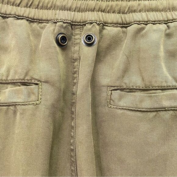 Pam & Gela x Revolve Snap Leg Cargo Crop Jogger Pants in Army Green Size P |  XS - Picture 8 of 13